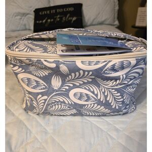 Narwey Makeup Bag in the Blue Leaf pattern